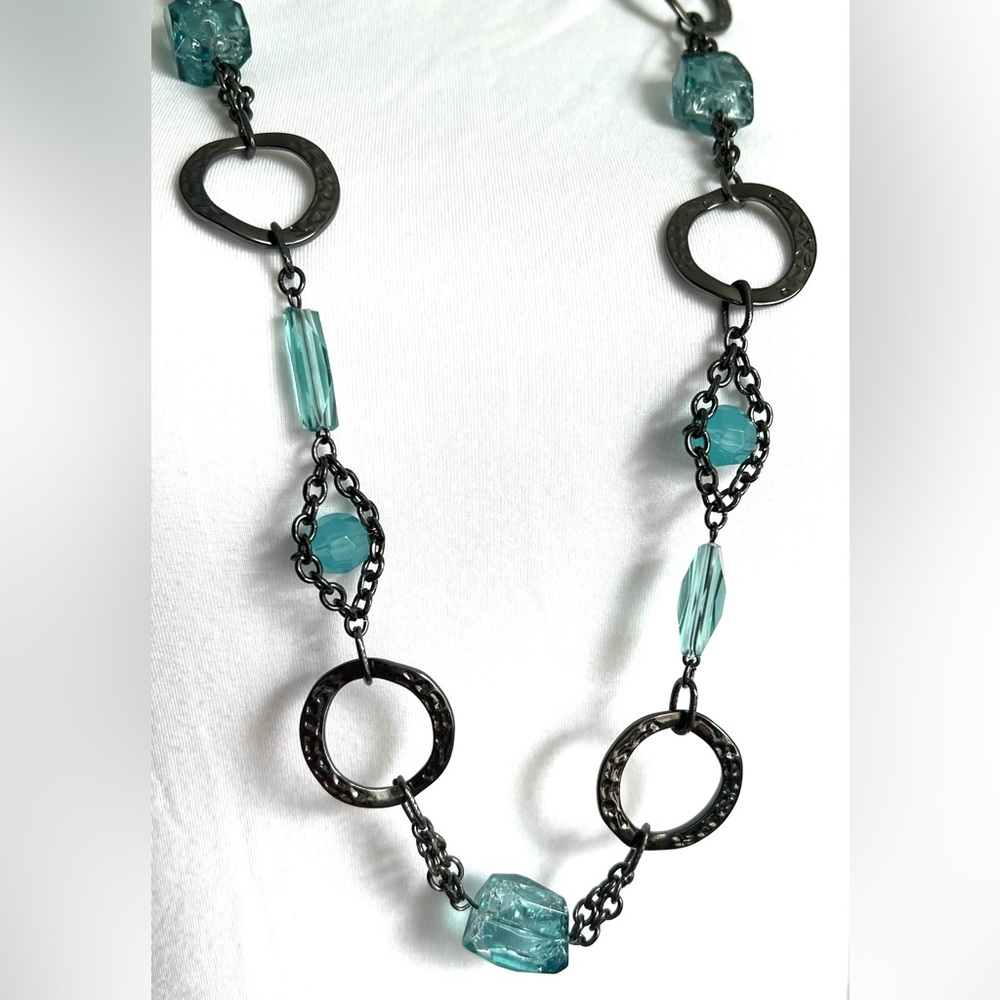 NWOT lia sophia “Waterloo” necklace 36-39” aqua resin w/ hematite tone chain